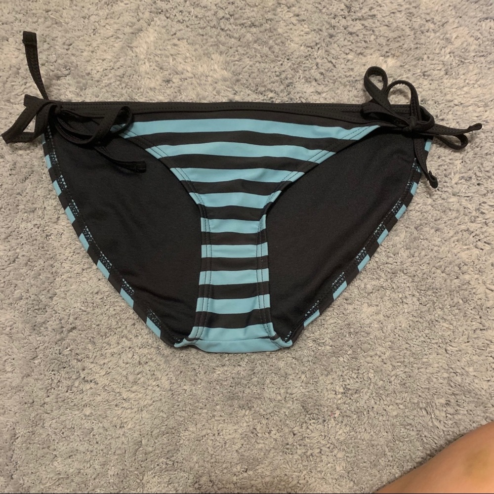 ✨2/$12✨Black & Blue Striped Mossimo Bikini Bottom